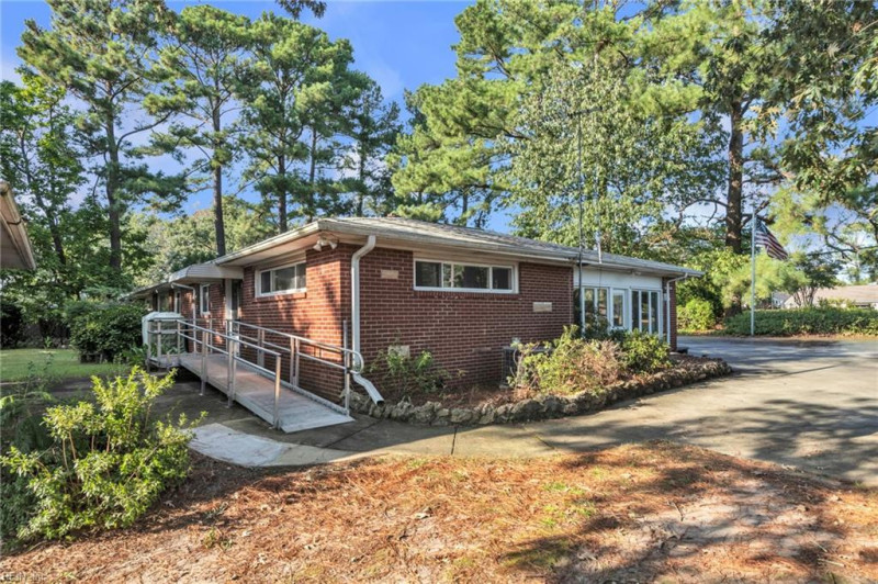 Photo 17 of 50 residential for sale in Virginia Beach virginia