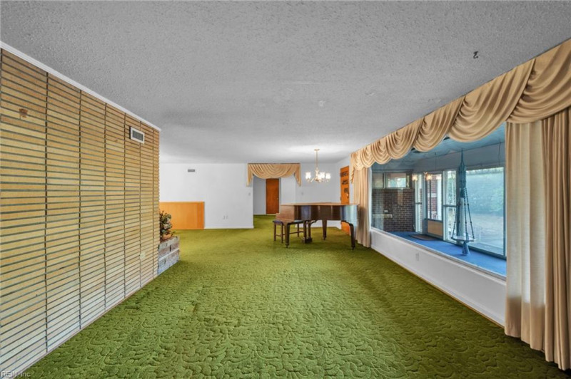 Photo 21 of 50 residential for sale in Virginia Beach virginia