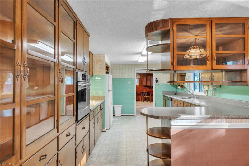 Photo 26 of 50 residential for sale in Virginia Beach virginia