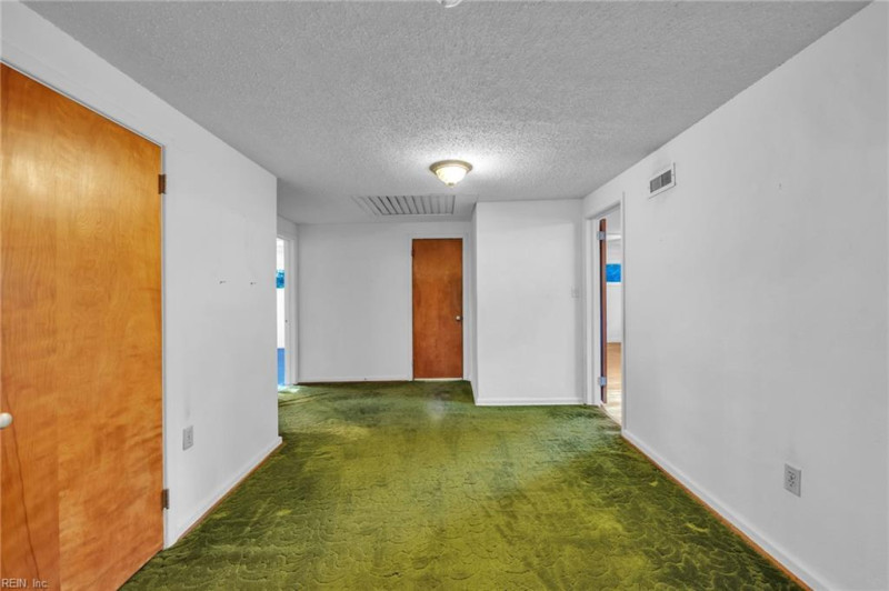 Photo 33 of 50 residential for sale in Virginia Beach virginia