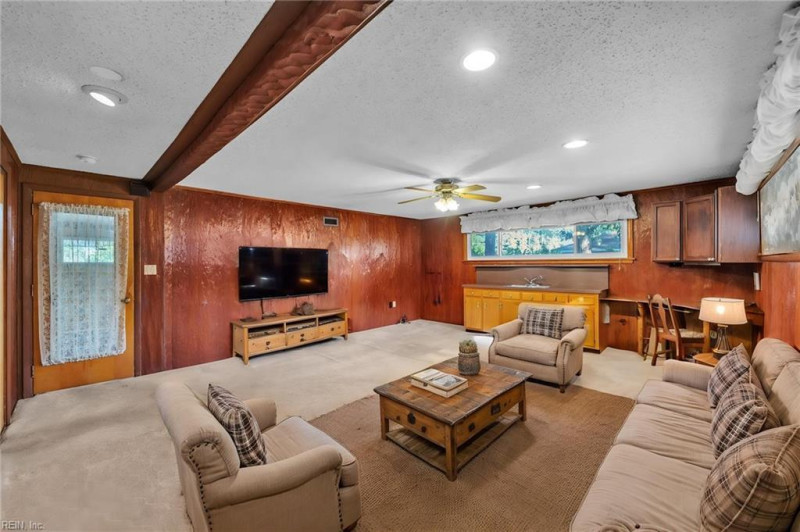 Photo 7 of 50 residential for sale in Virginia Beach virginia