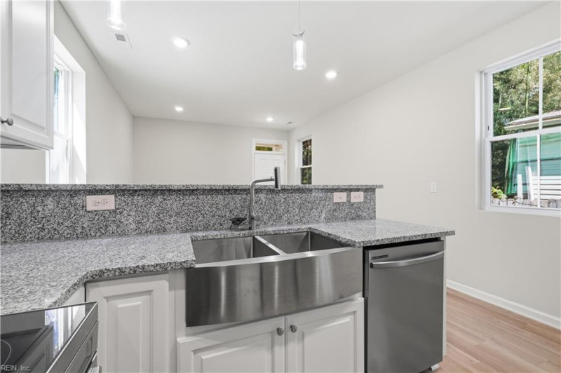 Photo 12 of 34 residential for sale in Norfolk virginia Photo 12 of 34 residential for sale in Norfolk virginia