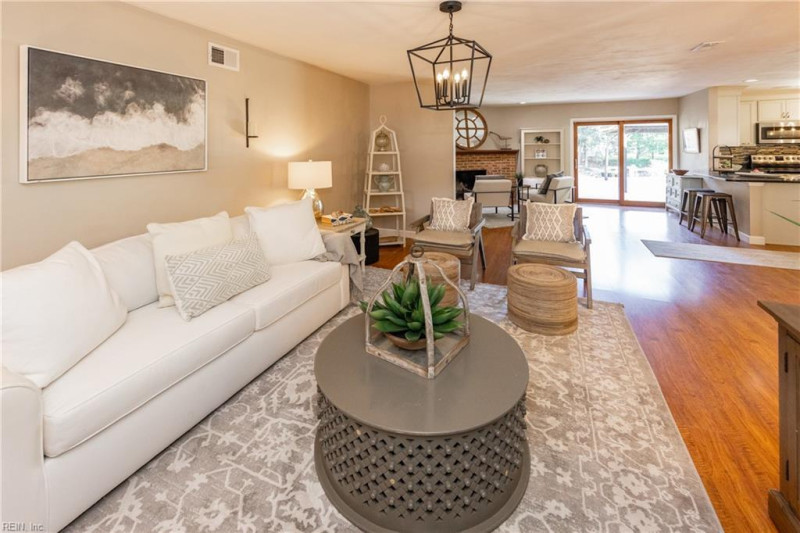 Photo 12 of 43 residential for sale in Virginia Beach virginia