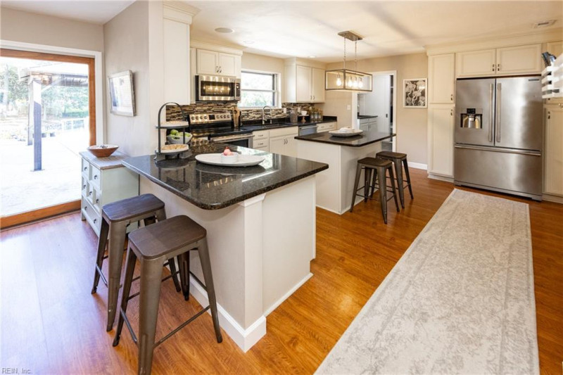 Photo 15 of 43 residential for sale in Virginia Beach virginia