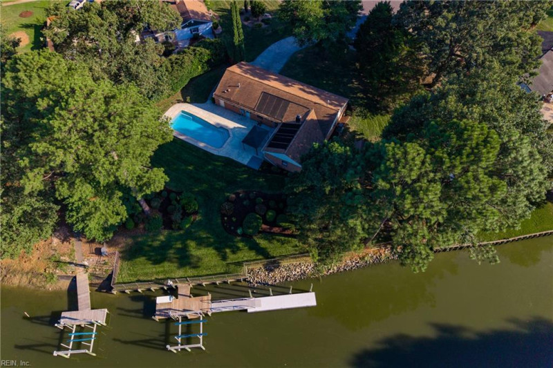 Photo 5 of 43 residential for sale in Virginia Beach virginia