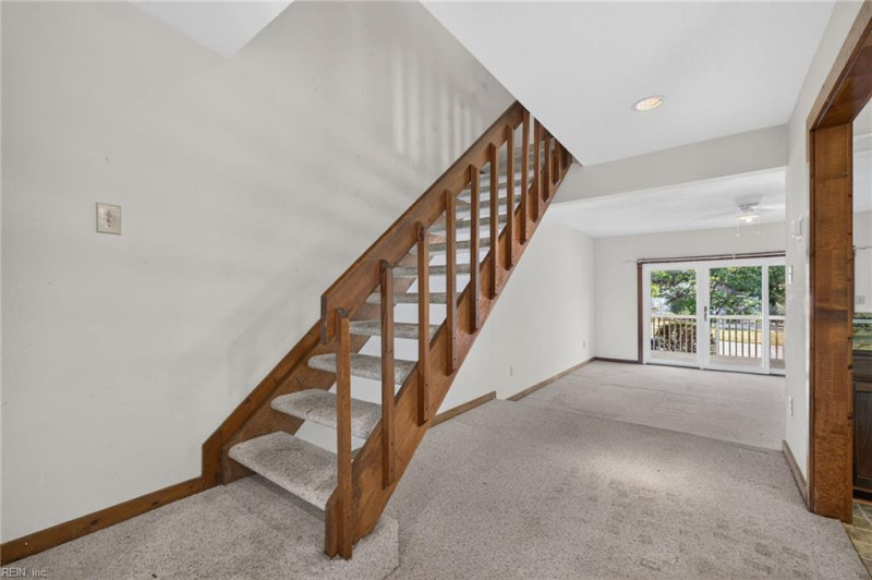 Photo 11 of 34 residential for sale in Virginia Beach virginia