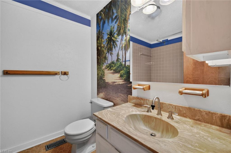 Photo 20 of 34 residential for sale in Virginia Beach virginia