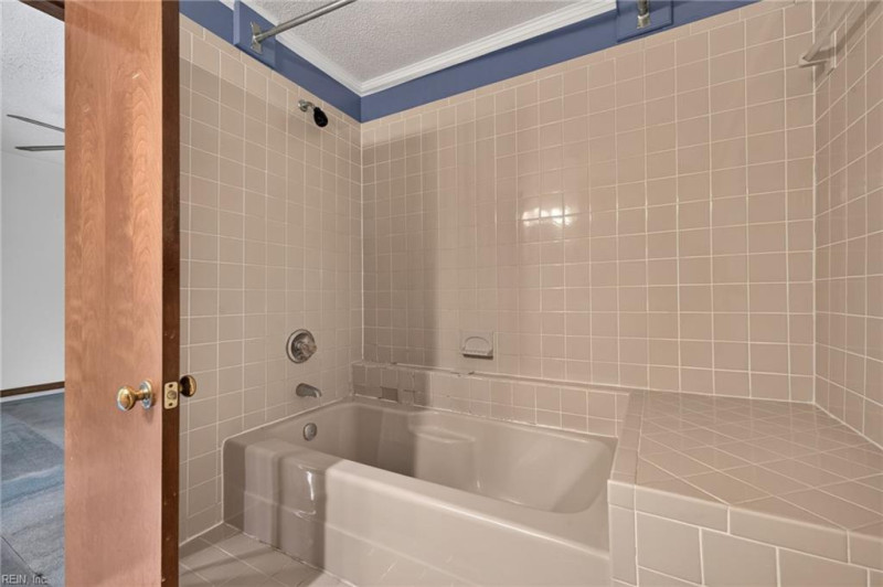 Photo 21 of 34 residential for sale in Virginia Beach virginia