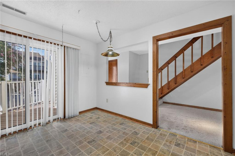Photo 8 of 34 residential for sale in Virginia Beach virginia
