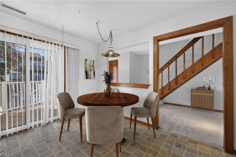 Photo 9 of 34 residential for sale in Virginia Beach virginia