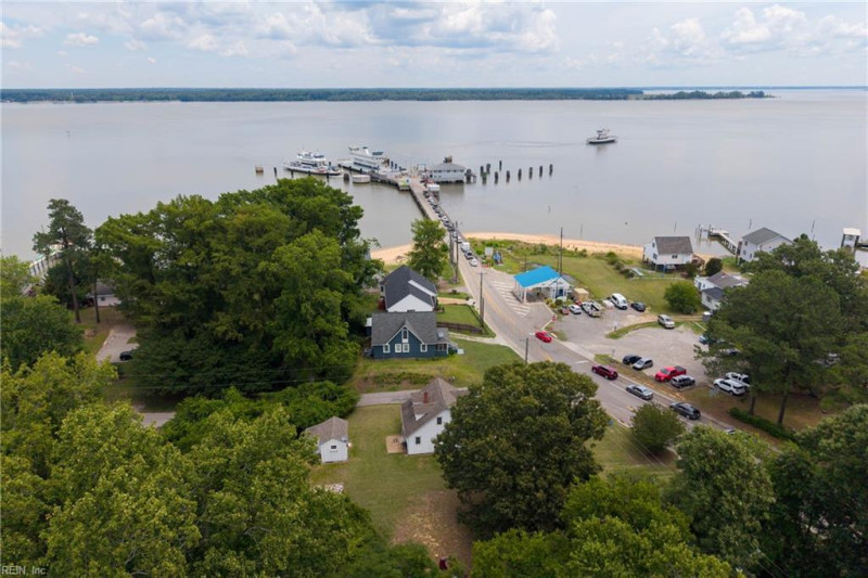 Photo 11 of 39 residential for sale in Surry County virginia