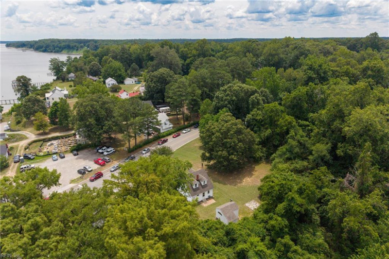 Photo 12 of 39 residential for sale in Surry County virginia