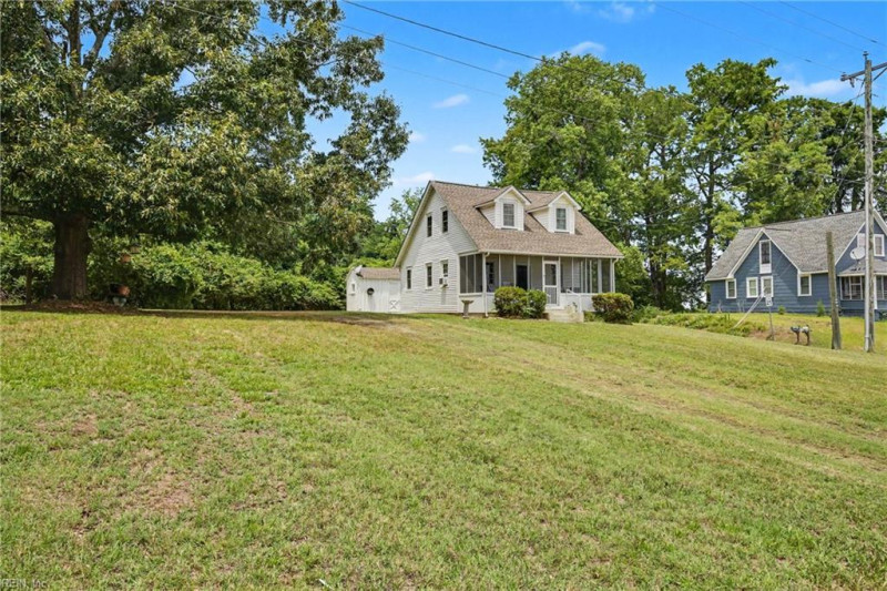 Photo 2 of 39 residential for sale in Surry County virginia