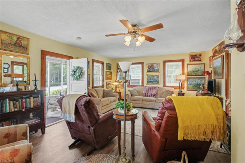 Photo 24 of 39 residential for sale in Surry County virginia