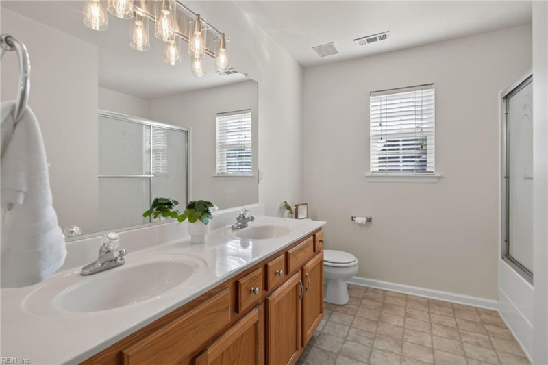 Photo 27 of 35 residential for sale in Suffolk virginia