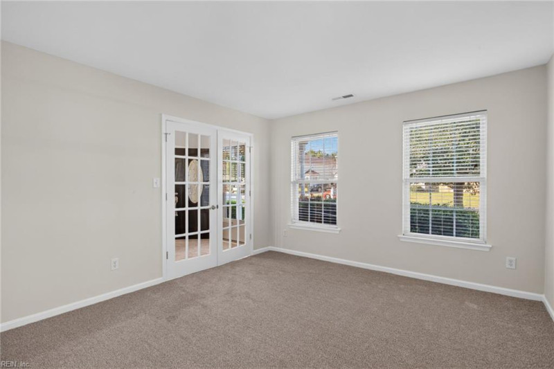 Photo 5 of 35 residential for sale in Suffolk virginia