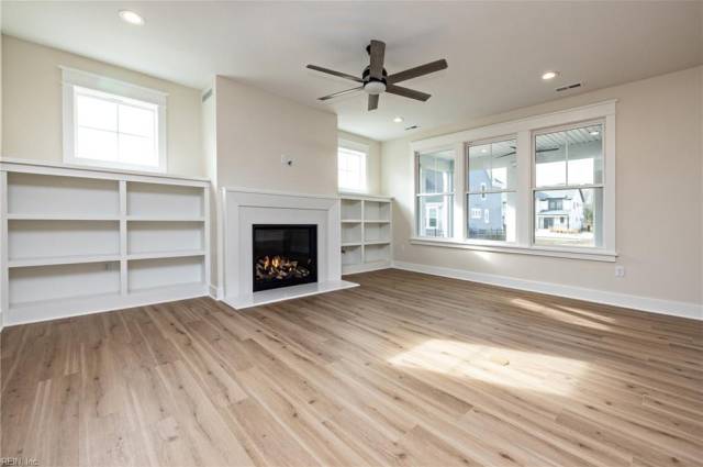 Similar Photo - Family Room