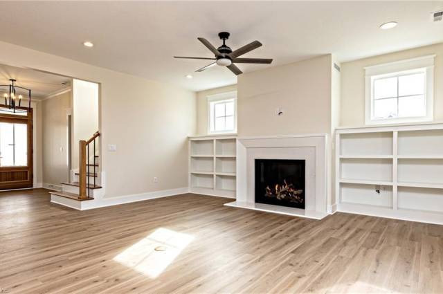 Similar Photo - Family Room