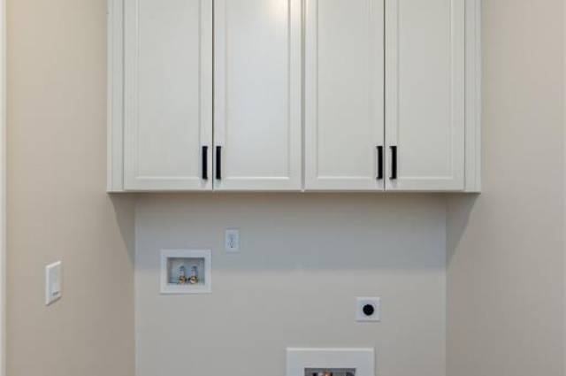 Similar Photo - 2nd Floor Laundry