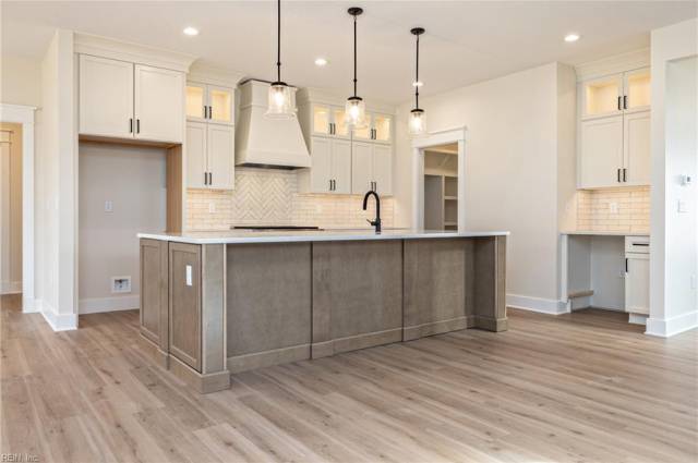 Similar Photo - Kitchen