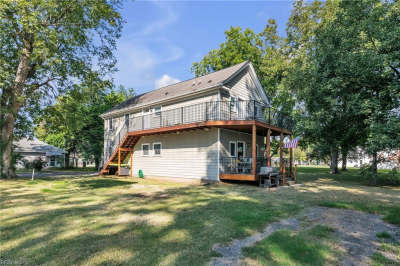 Photo 2 of 21 residential for sale in Isle of Wight County virginia