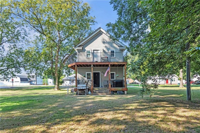 Photo 3 of 21 residential for sale in Isle of Wight County virginia