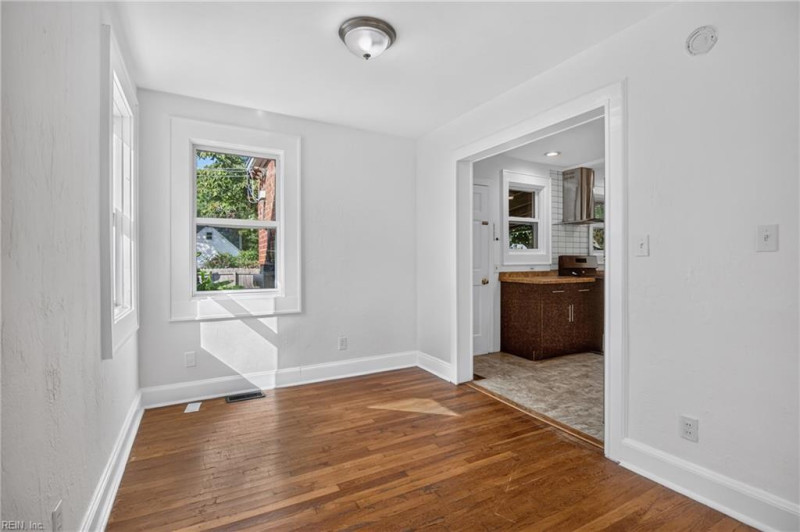 Photo 14 of 48 residential for sale in Norfolk virginia
