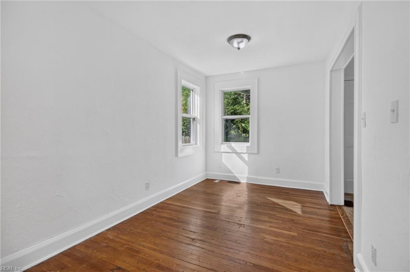 Photo 15 of 48 residential for sale in Norfolk virginia