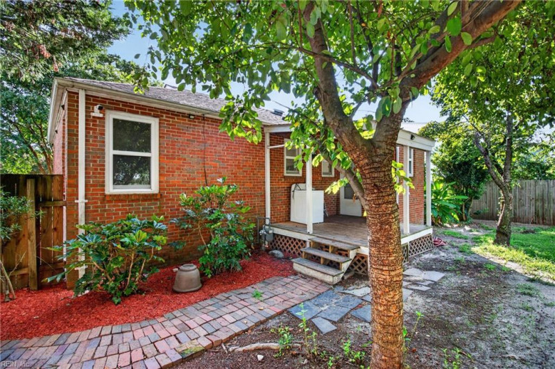 Photo 31 of 48 residential for sale in Norfolk virginia