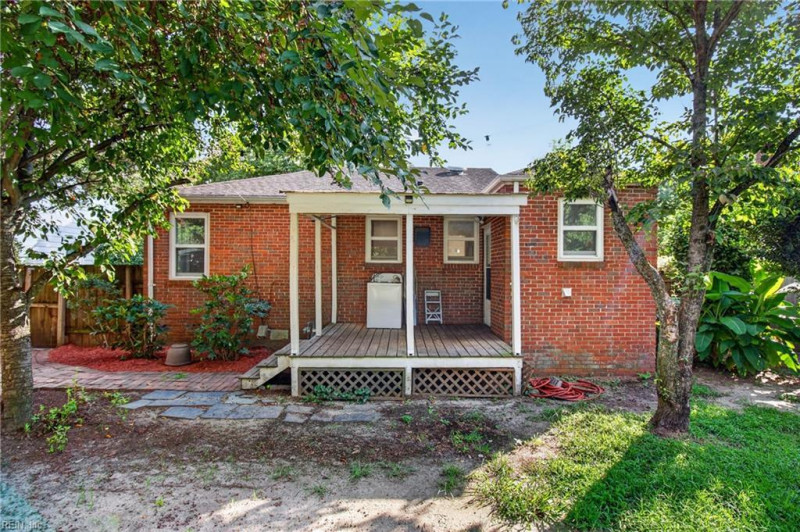 Photo 32 of 48 residential for sale in Norfolk virginia