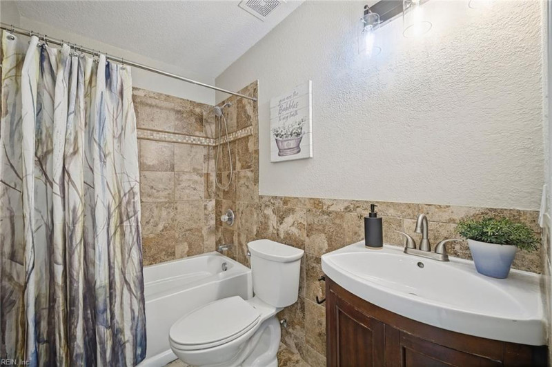 Photo 19 of 39 residential for sale in Virginia Beach virginia