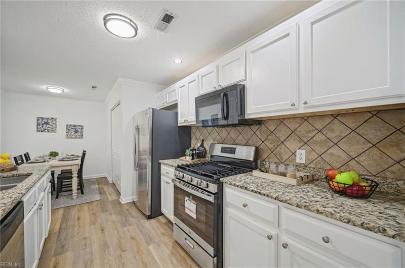 Photo 9 of 39 residential for sale in Virginia Beach virginia