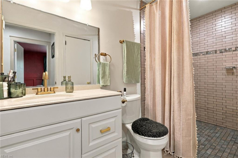 Photo 15 of 28 residential for sale in Chesapeake virginia Photo 15 of 28 residential for sale in Chesapeake virginia