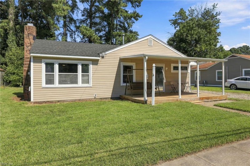 Photo 4 of 28 residential for sale in Chesapeake virginia Photo 4 of 28 residential for sale in Chesapeake virginia