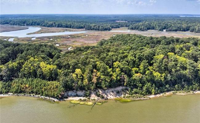 270 Lawnes Neck Drive, Isle of Wight County, VA 23430
