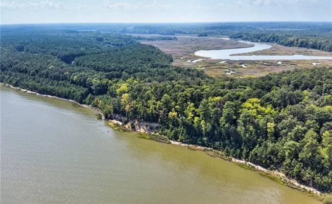 270 Lawnes Neck Drive, Isle of Wight County, VA 23430
