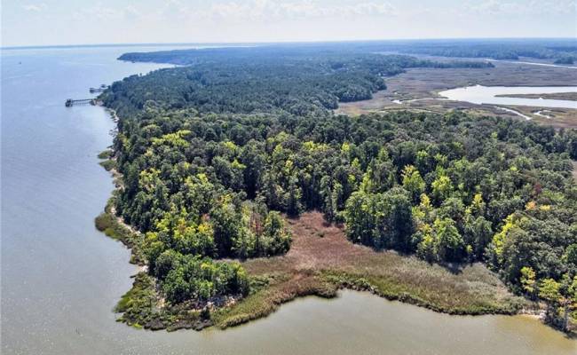 270 Lawnes Neck Drive, Isle of Wight County, VA 23430