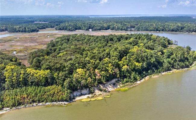 270 Lawnes Neck Drive, Isle of Wight County, VA 23430