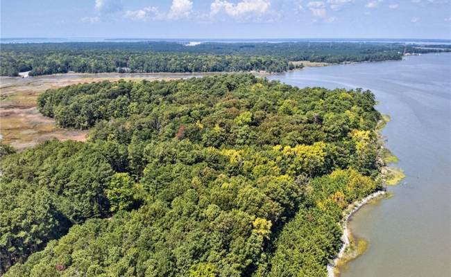 270 Lawnes Neck Drive, Isle of Wight County, VA 23430