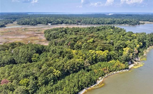 270 Lawnes Neck Drive, Isle of Wight County, VA 23430