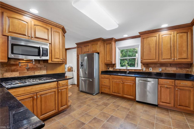 Photo 9 of 35 residential for sale in Chesapeake virginia Photo 9 of 35 residential for sale in Chesapeake virginia