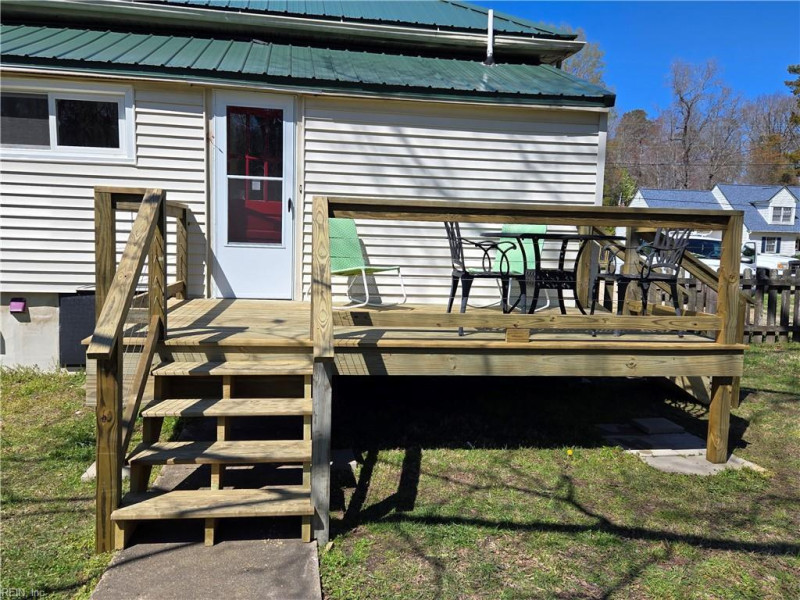 Photo 3 of 20 residential for sale in Isle of Wight County virginia