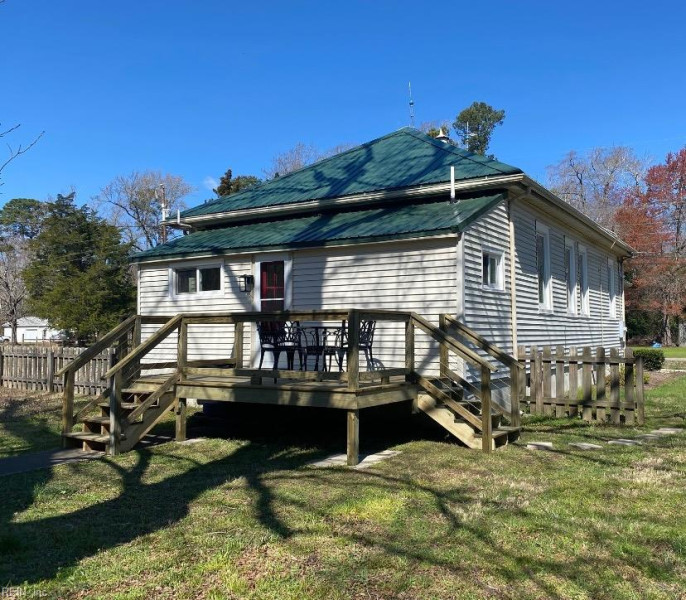 Photo 5 of 20 residential for sale in Isle of Wight County virginia