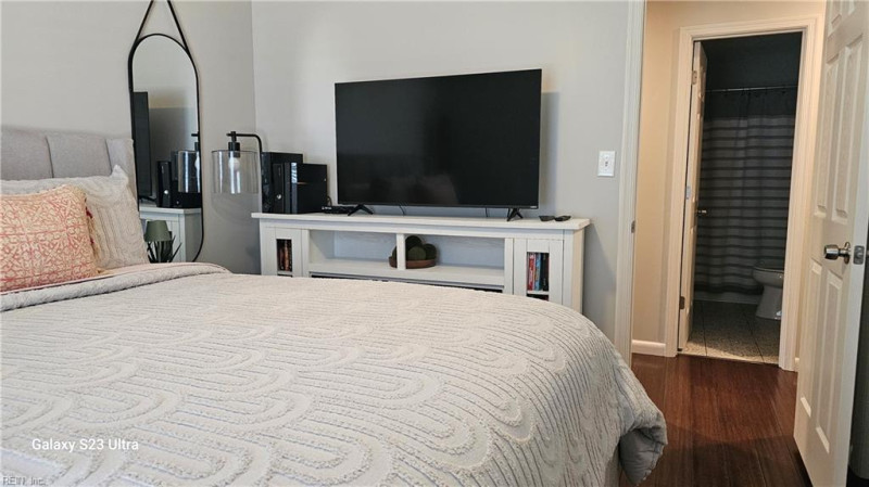 Photo 13 of 31 residential for sale in Norfolk virginia