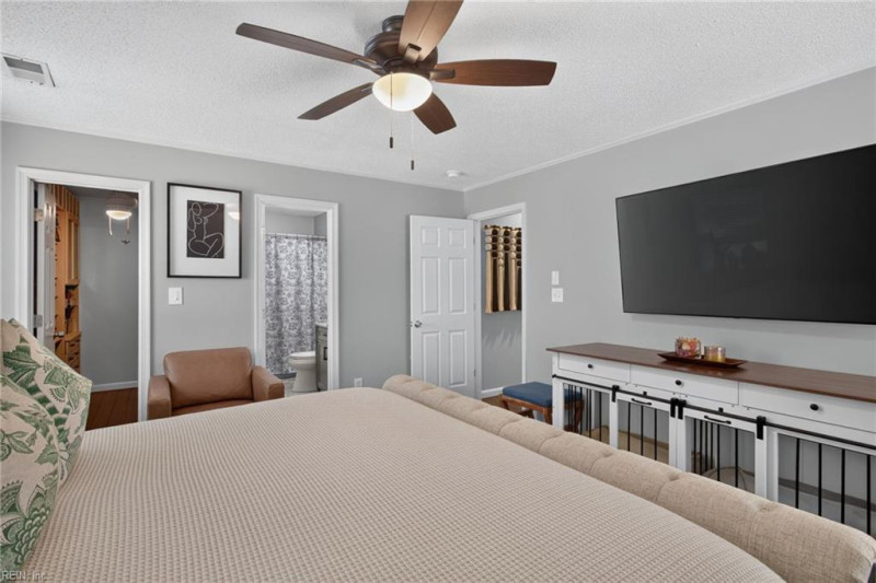 Photo 32 of 44 residential for sale in Norfolk virginia Photo 32 of 44 residential for sale in Norfolk virginia