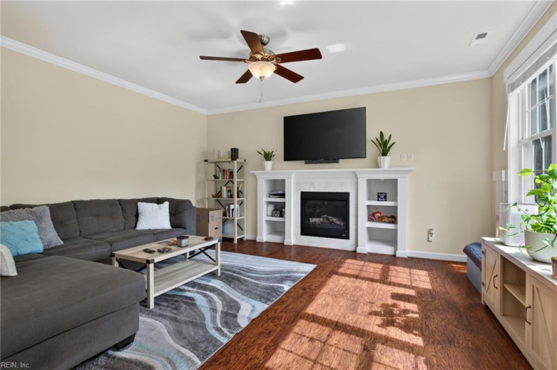 Photo 13 of 37 residential for sale in Chesapeake virginia