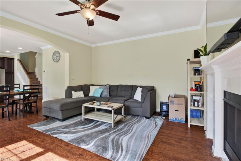 Photo 16 of 37 residential for sale in Chesapeake virginia