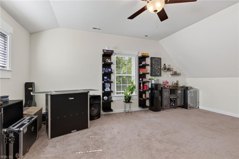 Photo 17 of 37 residential for sale in Chesapeake virginia