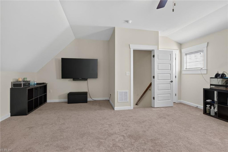 Photo 19 of 37 residential for sale in Chesapeake virginia