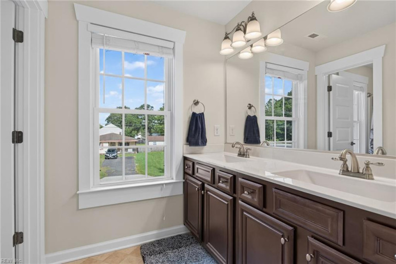 Photo 20 of 37 residential for sale in Chesapeake virginia